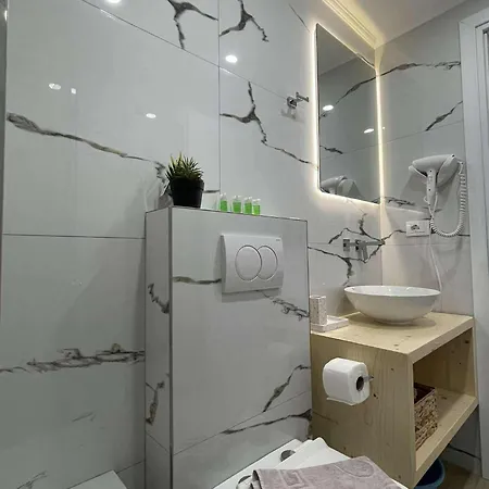 Enopia 3*
